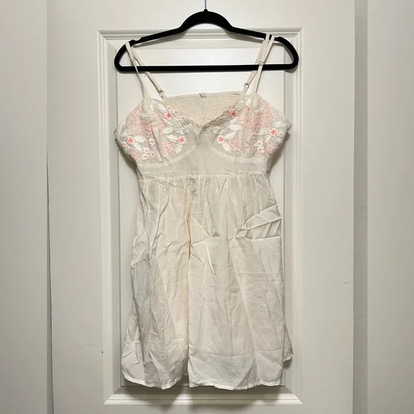 NWT Intimately by Free People Cream Babydoll Dress with Floral Embroidery - Picture 2 of 4
